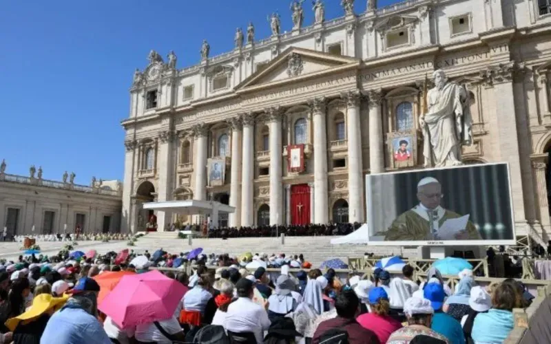 plaza-san-pedro-canonizacion-acutis-frassati-vatican-media-1757329495-3e118a.webp
