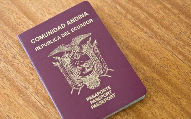 portada-pasaporte-ecuador_2310581_20250717115452-f7a714.jpg