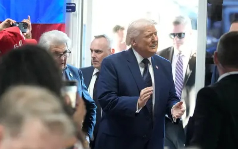 presidente-trump-visita-el-arepazo-doral-45b978.jpg