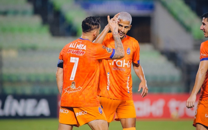 primera-dlg---celebracin-de-gol-de-jos-al-meza-2-323851.jpg