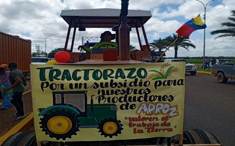 productores-de-arroz-protestan-con-un-tractorazo-por-importaciones-masivas-de-arroz-a206cc.jpg