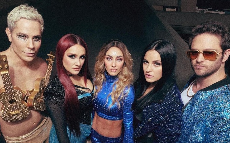RBD es portada de la revista Rolling Stone