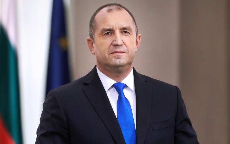 rumen_radev_official_portrait-584050.jpg