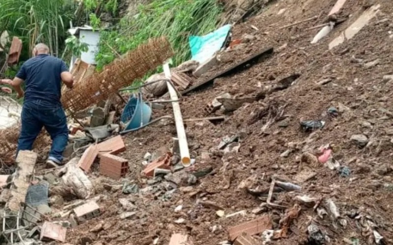 sistema-nacional-para-la-gestin-de-riesgo.-cuerpo-de-bomberos-de-caracas.-fecha--15-10-2025-d7c3c2.jpg