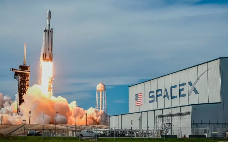 spacex-7a7477.jpg