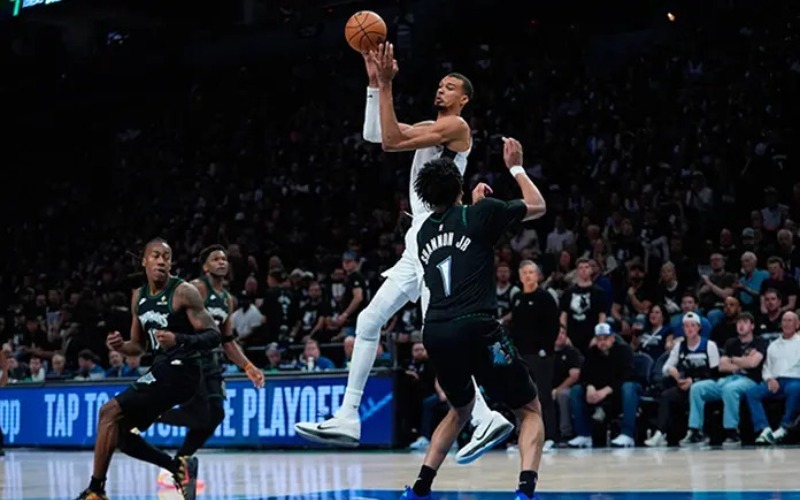 spurs-arrollan-a-los-wolves-139-109-ef9b7f36-focus-0-0-1280-720-59b06b.jpg
