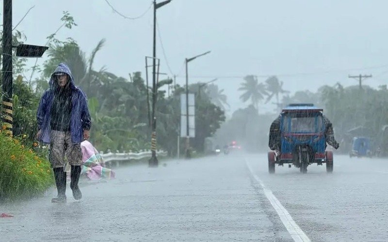 Supertifón Ragasa toca tierra en el principal polo industrial de China