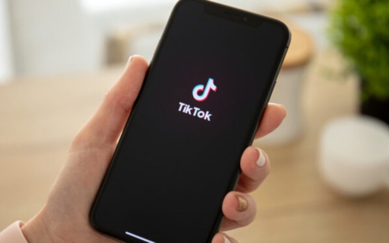 tik-tok-8d8a72.jpg
