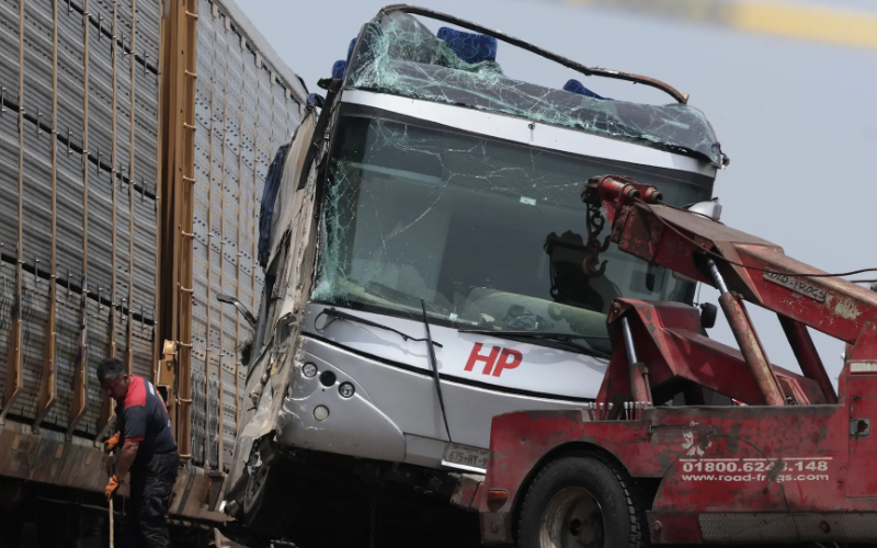 tren-arrolla-autobus-y-deja-ocho-muertos-en-el-central-estado-de-mexico-6162f4.png