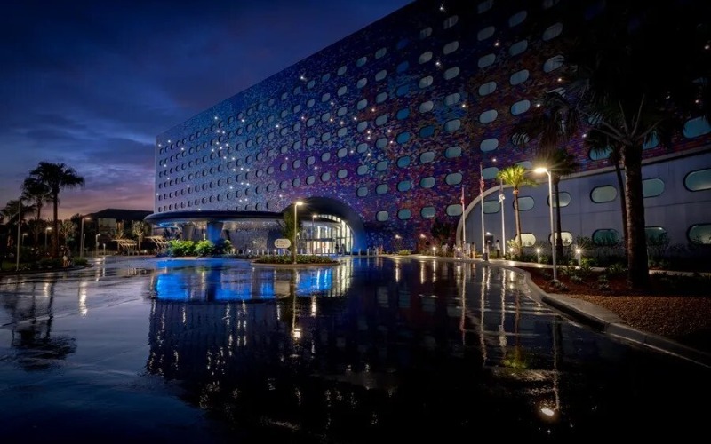 Parque Universal inaugura en Florida un hotel inspirado en el cosmos