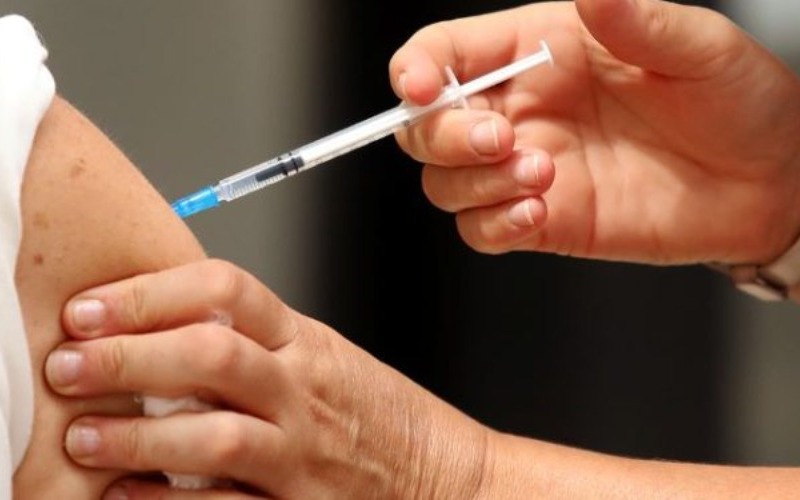 vacuna-contra-el-dengue-750x375-09638b.jpg