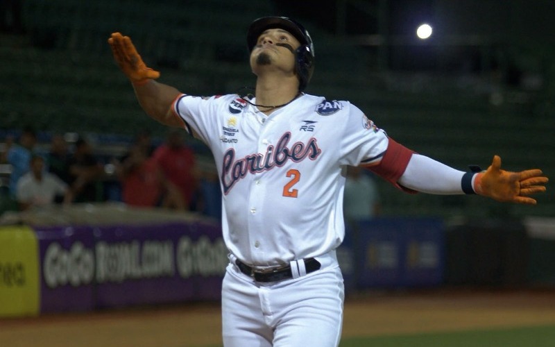 valera_leonel_01_abrir-1131bb.jpg