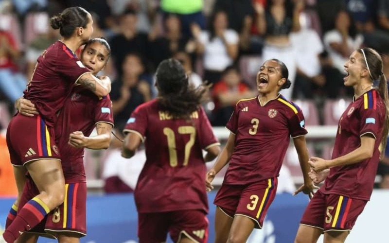 vinotinto-femenina-1311ba.jpg