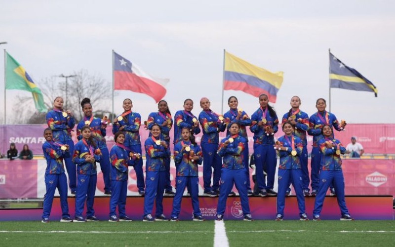 vinotinto-femenina-68976-97901e.jpg