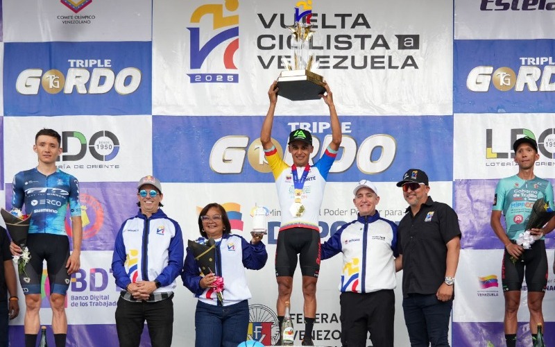 vuelta-a-venzuela-premiacion-final-7-ab34f2.jpg