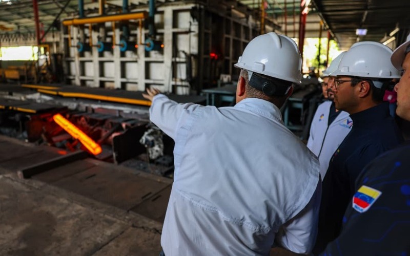 Ministro Héctor Silva inspeccionó operatividad de la planta Guacara del Complejo Siderúrgico Nacional