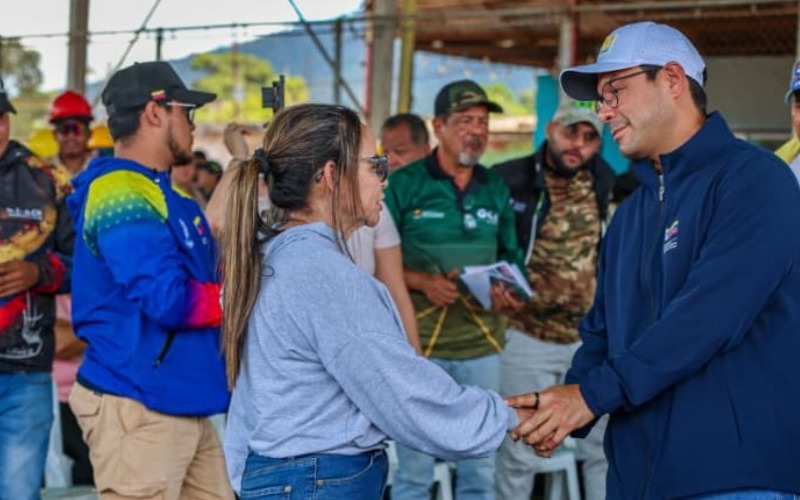 Ministro Héctor Silva lideró asamblea con mineros en el sector "La Fábrica" en El Callao